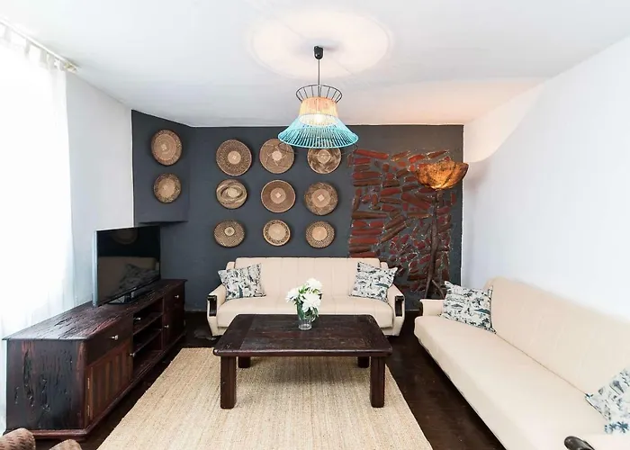 Panorama House *