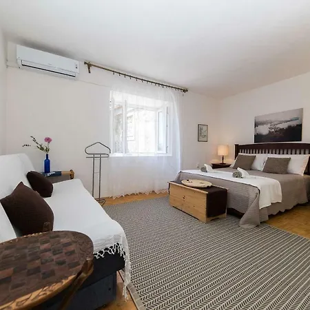 Panorama House *